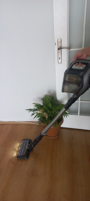 PHILIPS XC8349/01 AQUA PLUS 25.2 V DIKEY SARJLI SUPURGE