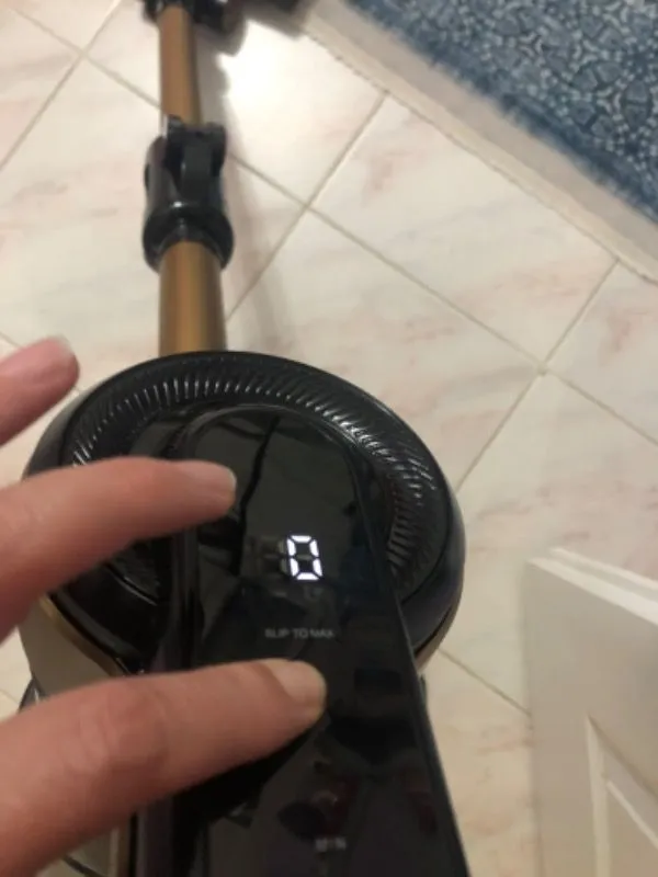 Blaupunkt Vacumaster A40 Dikey Şarjlı Süpürge 25.9 V HEPA Filtreli 0,75 lt Toz Haznesi ile Güçlü Temizlik