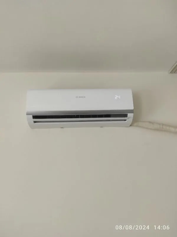Bosch 9000 BTU Duvar Tipi Klima CL2000U W 26 E A++ Inverter Özelliği ile Sessiz Çalışma