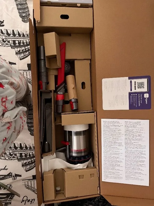 Dyson V15 Detect™ Absolute Prusya Mavisi 29.6 V Güç Değeri ile Dikey Kullanım İçin HEPA Filtreli Süpürge