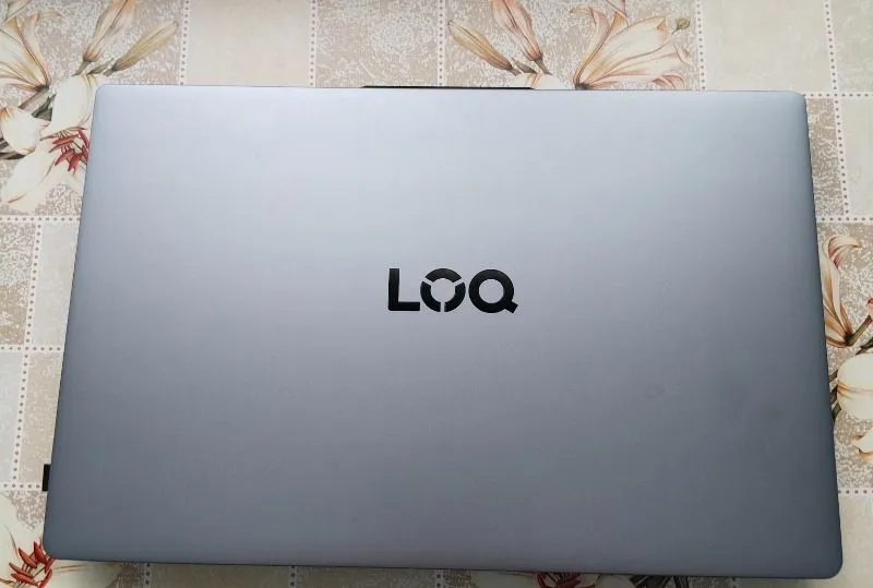 Lenovo LOQ Essential AMD Ryzen 7 7735HS 16GB 512GB SSD RTX3050 Freedos 15.6″ FHD 144Hz Taşınabilir Bilgisayar 83S00033TR