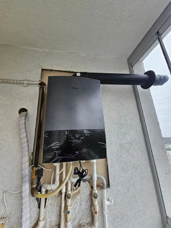 Daikin Ndj Smart Premix 24 Kw (D2CND024) Tam Yoğuşmalı Kombi Hermetik Baca ile Yüksek Verimlilik (Baca Dahil)