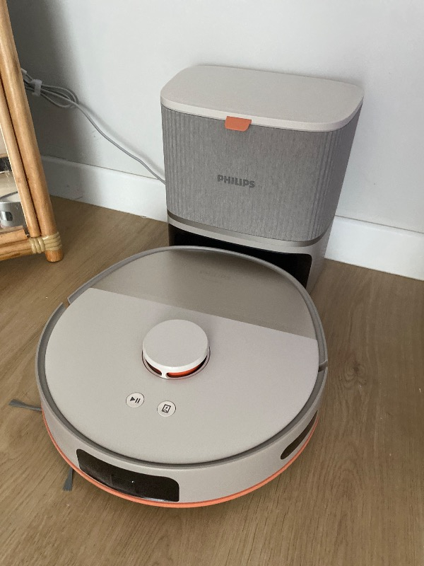 Philips 5000 Serisi Islak Kuru Robot Süpürge, Yüksek Emiş Gücü, Uzun Çalışma Süresi, HomeRun, Otomatik Boşaltma İstasyonu, Beyaz, XU5100/20
