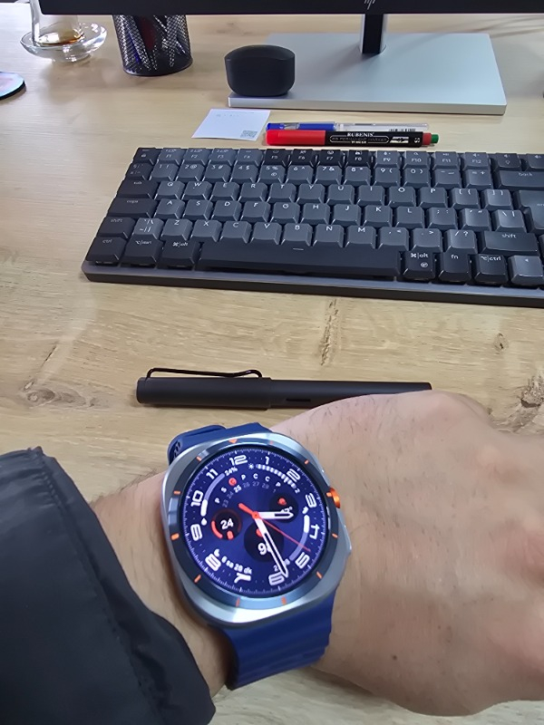Samsung Galaxy Watch Ultra 2025 47MM Akıllı Saat Titanyum Mavi