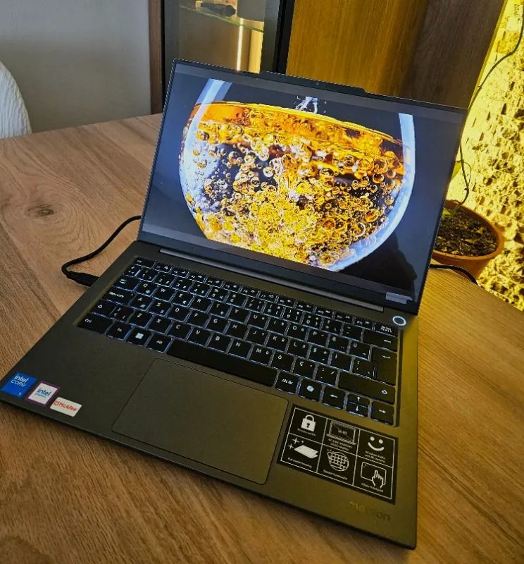 Medion Signium 14 S1 MD600032 Intel Core 5 120U 16GB 512GB SSD Freedos 14″ 120Hz OLED Dizüstü Bilgisayar