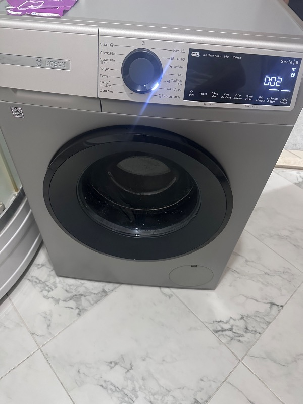 BOSCH WGK242ZXTR Serie 6 Çamaşır Makinesi 9 kg maks. 1200 dev./dak., Gümüş