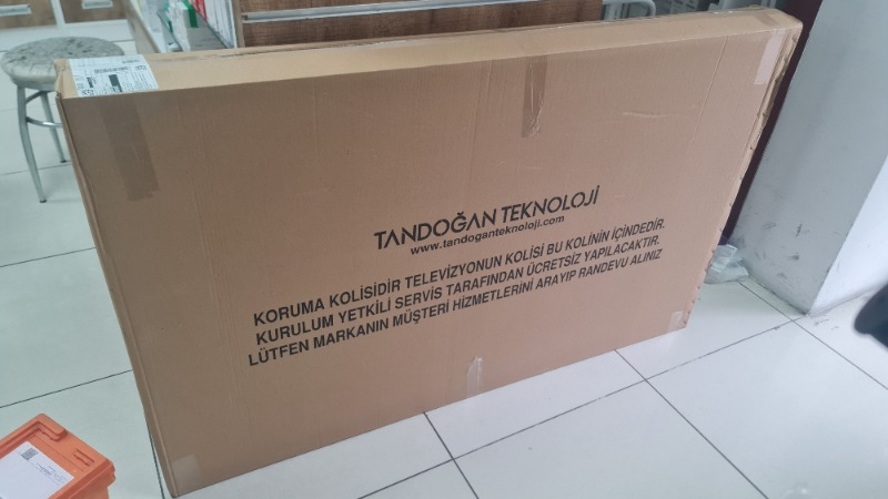 TCL 65T61C 65” 165 Ekran Uydu Alıcılı 4K Ultra HD Google Smart QLED TV