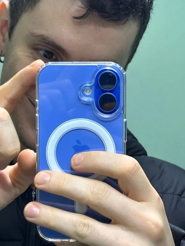 Apple iPhone 16