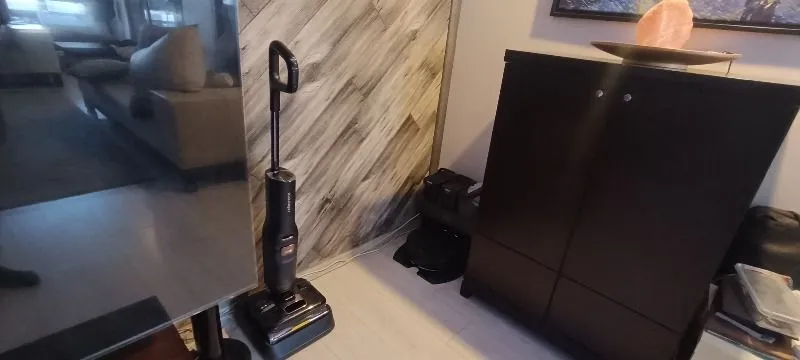 Roborock F25 Ultra Dikey Süpürge 29.6 V Güç Değeri ile Islak Kuru Temizlik İçin Akıllı Çözüm