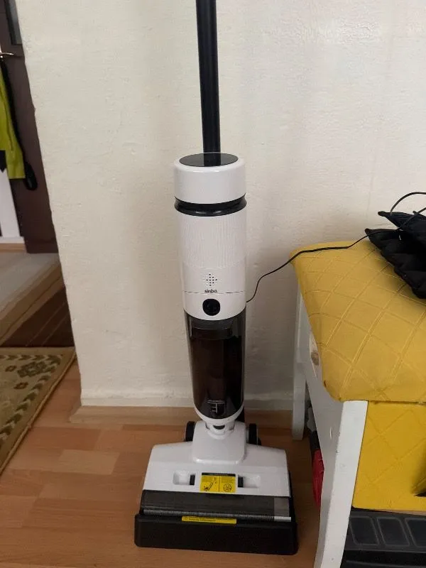 Sinbo SFC-4105 Beyaz Islak-Kuru Yüzey Temizleyici Şarjlı Kullanım ve 0,4 L Toz Haznesi ile