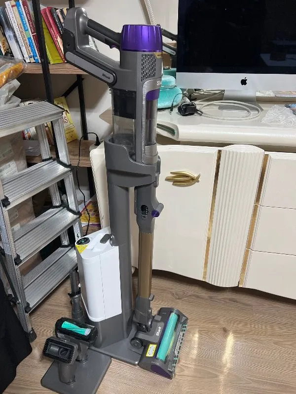 Shark Powerdetect Clean&empty Pet Başlıklı Şarjlı Dikey Süpürge