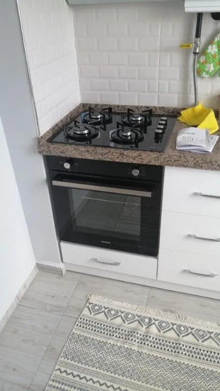 Alveus Yakamoz Siyah 2’li Ankastre Set A Enerji Sınıfı 4 Gözlü Gazlı Ocak ve Fırın (GLS640S-MFA604S)