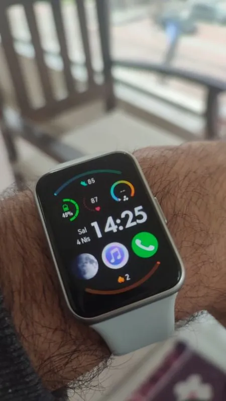 Huawei Watch Fit 2 – 1.74 inç Ekran ile Kadınlar için Akıllı Saat Sağlık Takibi Özellikleri