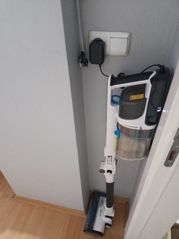 Shark Powerpro Turbo Başlıklı Şarjlı Dikey Süpürge
