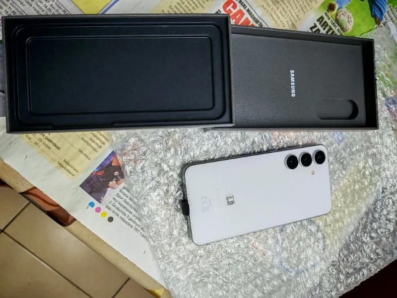 Samsung Galaxy S25 FE