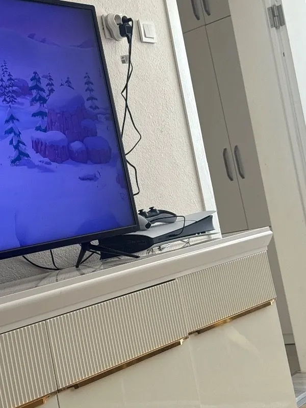 SONY Ps5 Slim Digital 825 GB CFI-2116 Avrupa Sürüm Ithalatçı Garantili