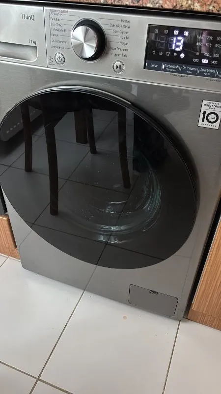 LG F4Y7EYWYP 11 kg 1400 Devir Enerji Sınıfı A Çamaşır Makinesi Yıkama Kapasitesi ile Güçlü Performans