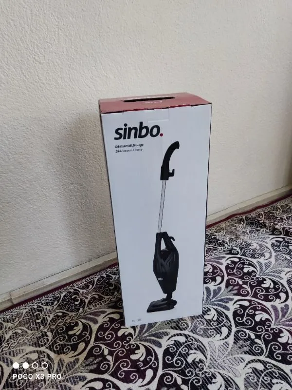 Sinbo Dikey Elektrikli Süpürge – Sessiz Çalışma (62 dB), Pratik Kullanım, Toz Torbasız, 890W Yüksek Emiş Gücü