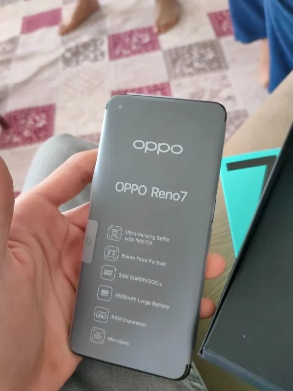 Oppo Reno7