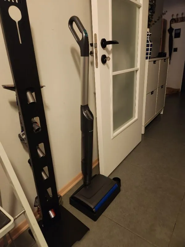 Kumtel Kablosuz Zemin Temizleme Makinesi HCFC-01 30 W Güç Değeri ile Kendini Temizleme Özelliği