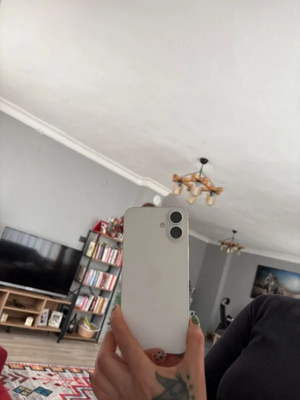 Apple iPhone 16 Plus