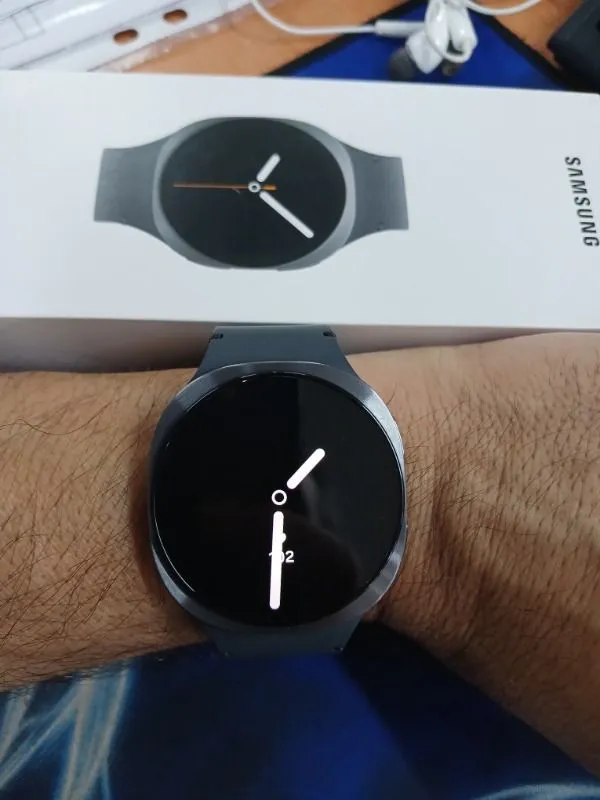 Samsung Galaxy Watch8 Large SM-L330NDAATUR Akıllı Saat GPS Kalp Ritmi Ölçme Özellikleriyle