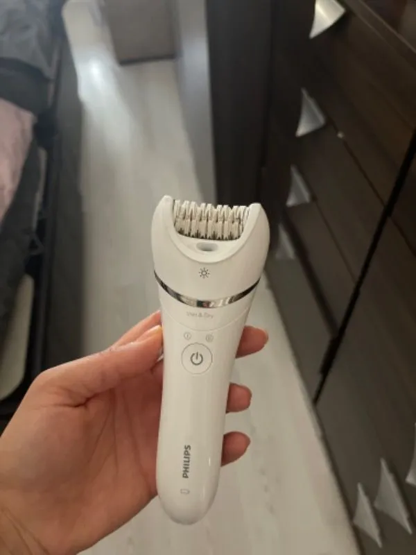 Philips BRE700/05 Kablosuz Epilatör Islak-Kuru Kullanım Özelliği ile Bacak Yüz Koltuk Altı Bikini Bölgesi İçin