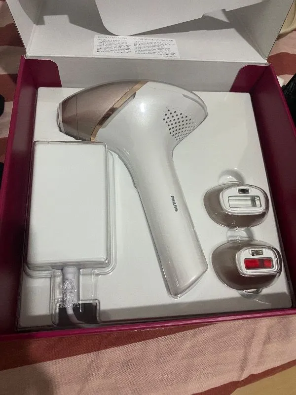 Philips Lumea 9900 Serisi BRI953/01 IPL Tüy Alma, SkinAI Uygulama,Vücut,Yüz ve Bikini,3 Başlık,Çanta
