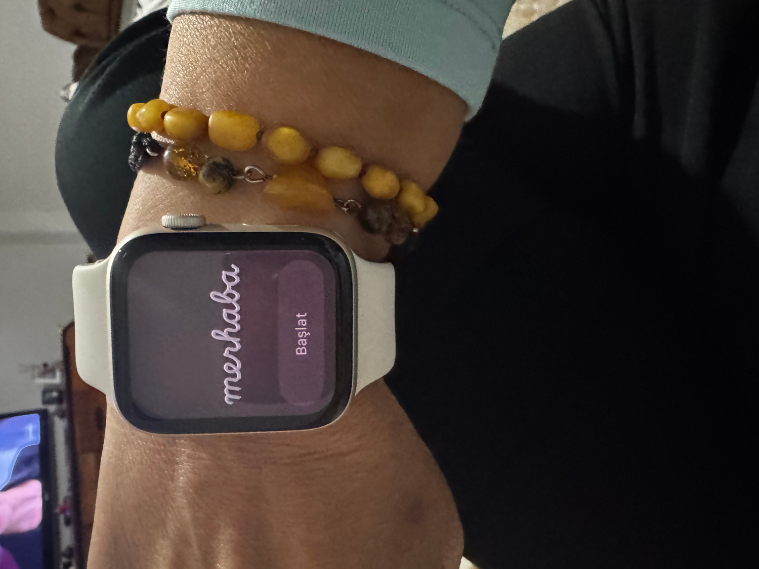 Apple Watch Se 3 Gps, 40 mm Yıldız ışığı Alüminyum kasa ve Yıldız ışığı Spor kordon – s/m