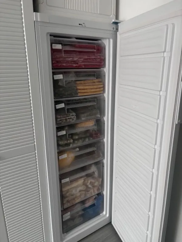 Uğur Ued 7242 Dtk R65 Dikey Derin Dondurucu 242 lt E Enerji Sınıfı Çekmeceli Tasarım