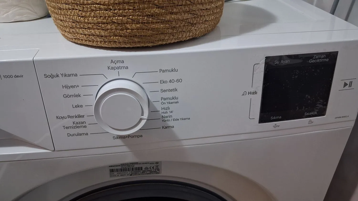 Grundig GNWM 91613 RS 9 kg 1000 Devir Çamaşır Makinesi Beyaz Renk Enerji Sınıfı A
