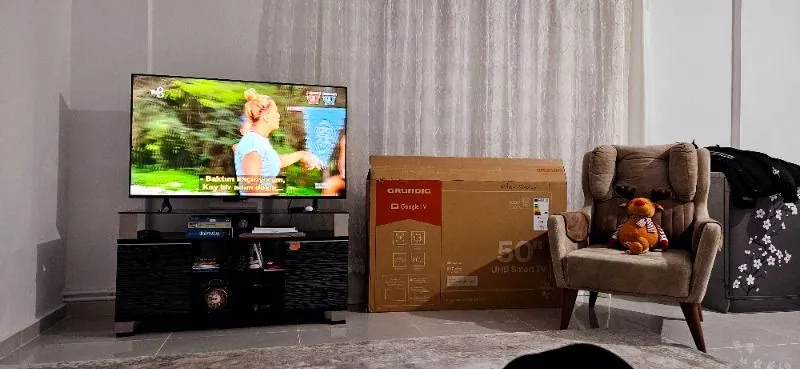 Grundig 32 GKH 6000 32” 82 Ekran Uydu Alıcılı HD Ready LED TV