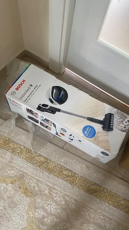 Bosch Unlimited 9 Beyaz Şarjlı Süpürge Toz Torbasız ve Güçlü Emiş Teknolojisi ile Emiş Gücü Ayarı