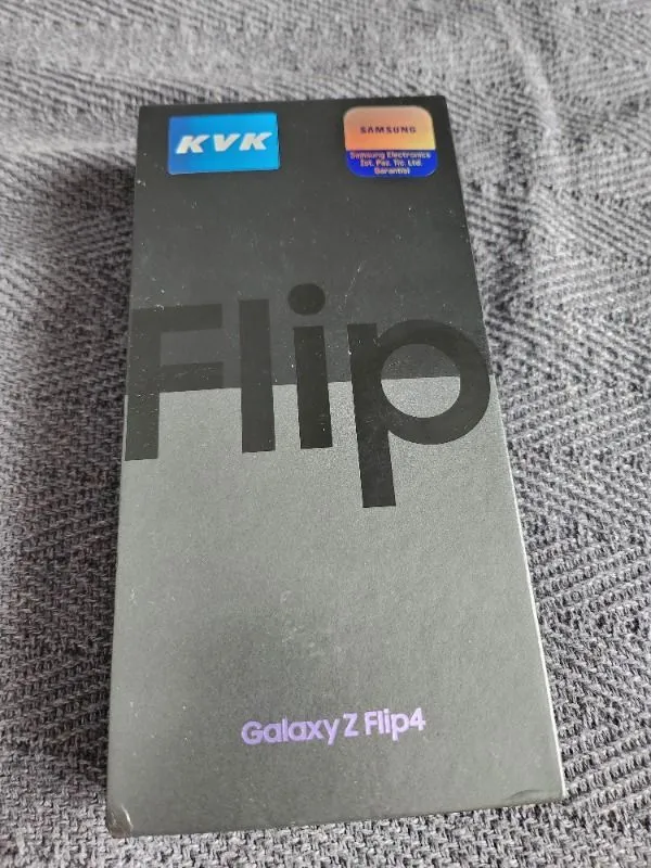 Samsung Galaxy Z Flip4