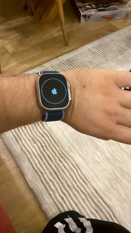 Apple Watch Ultra 3 Gps + Cellular, 49 mm Siyah Titanyum Kasa ve Siyah/kömür Trail loop – S/m