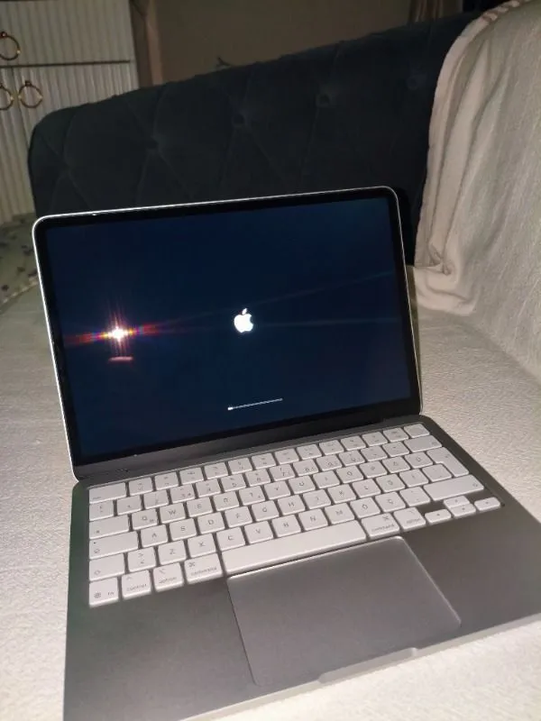 Apple MacBook Neo A18 Pro 8GB 512GB SSD macOS 13″ Taşınabilir Bilgisayar Gümüş MHFC4TU/A