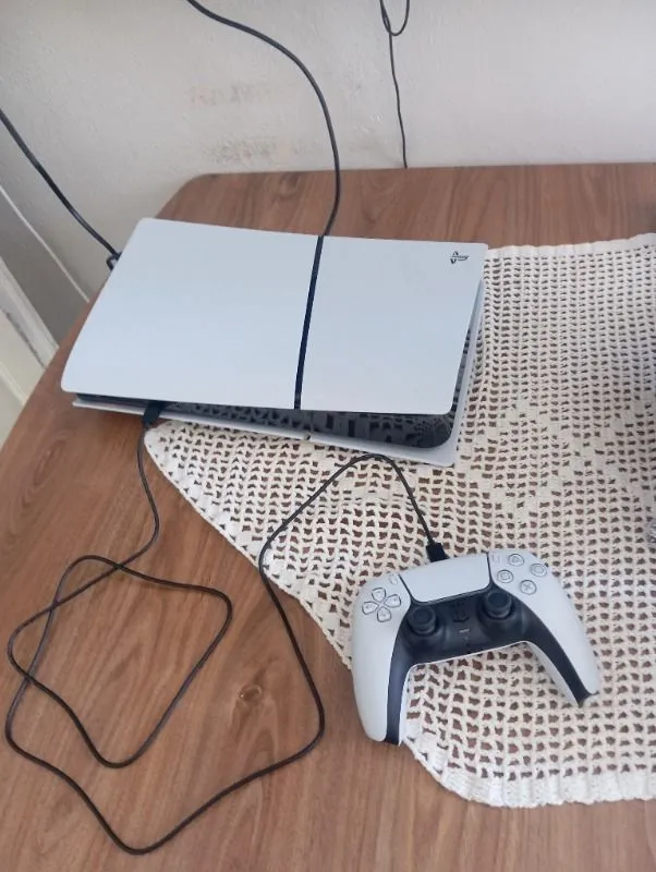 Sony Playstation 5 Slim Dijital Sürüm – Türkçe Menü, Tek Kollu, 4K Destekli, 1TB Geniş Depolama