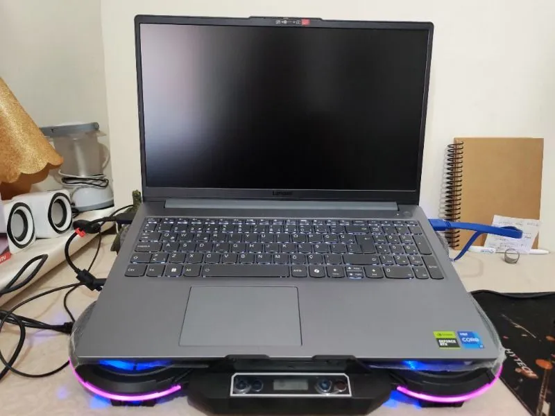 Lenovo LOQ 15IAX9E 83LK002VTR i7-12650HX 16 GB 512 GB RTX4050 15.6″ FreeDOS Gaming Notebook