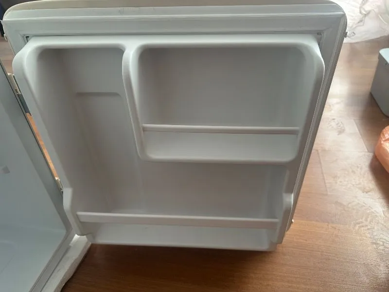 Dijitsu DB80RBE Retro Mini Buzdolabı Bej