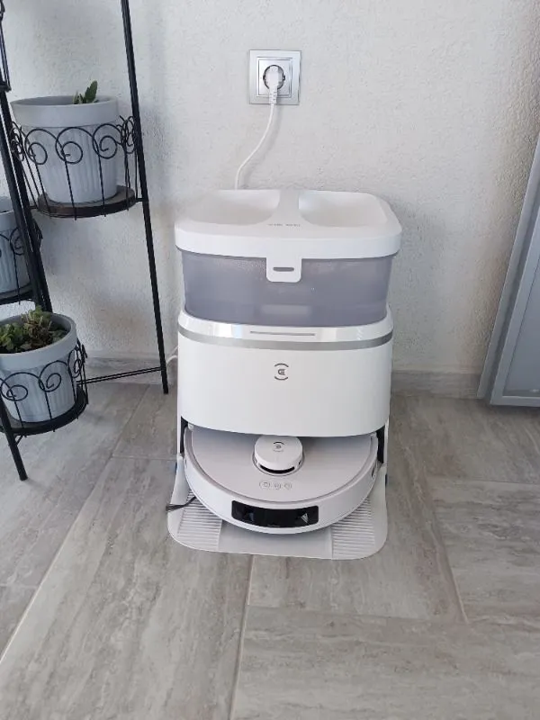 Ecovacs Deebot Akıllı Robot Süpürge ve Paspas 20.000Pa Emiş Gücü