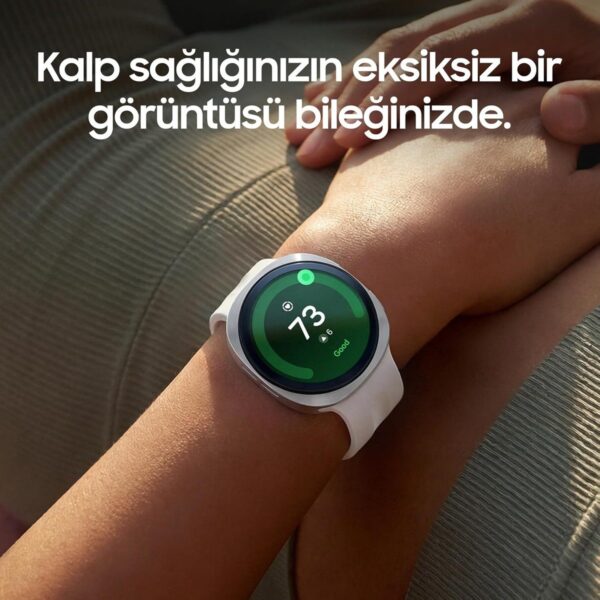 Samsung Galaxy Watch9 Gümüş, 44MM, Bluetooth, Incelik, Konfor, Ikonik Tasarım, Kişiselleştirilmiş Uyku Deneyimi, Sağlık Koçu, 445 Mah Pil, Konuşmak Için Bileğini Kaldır (Samsung Türkiye Versiyonu)