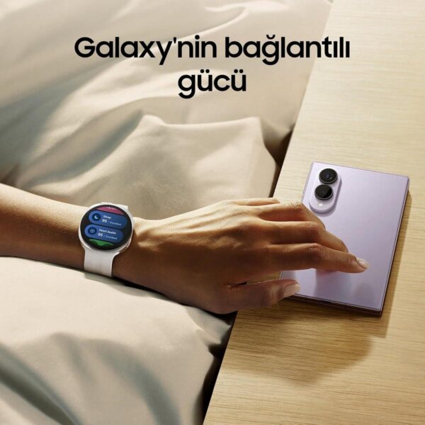Samsung Galaxy Watch9 Gümüş, 44MM, Bluetooth, Incelik, Konfor, Ikonik Tasarım, Kişiselleştirilmiş Uyku Deneyimi, Sağlık Koçu, 445 Mah Pil, Konuşmak Için Bileğini Kaldır (Samsung Türkiye Versiyonu)